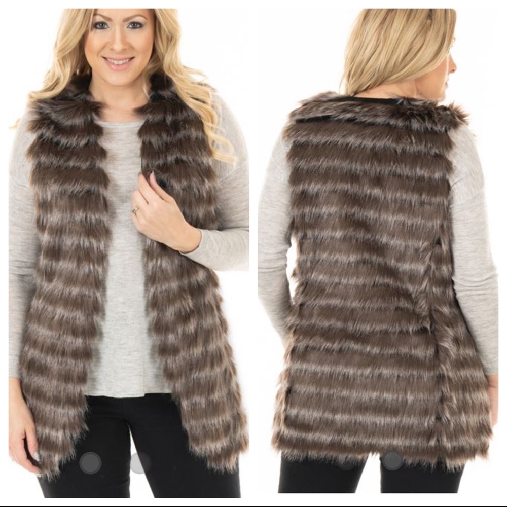 New HORIZONTAL FOX FAUX FUR FASHIONISTA VEST